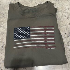 Life Is Good Men's Khaki Flag Tee
